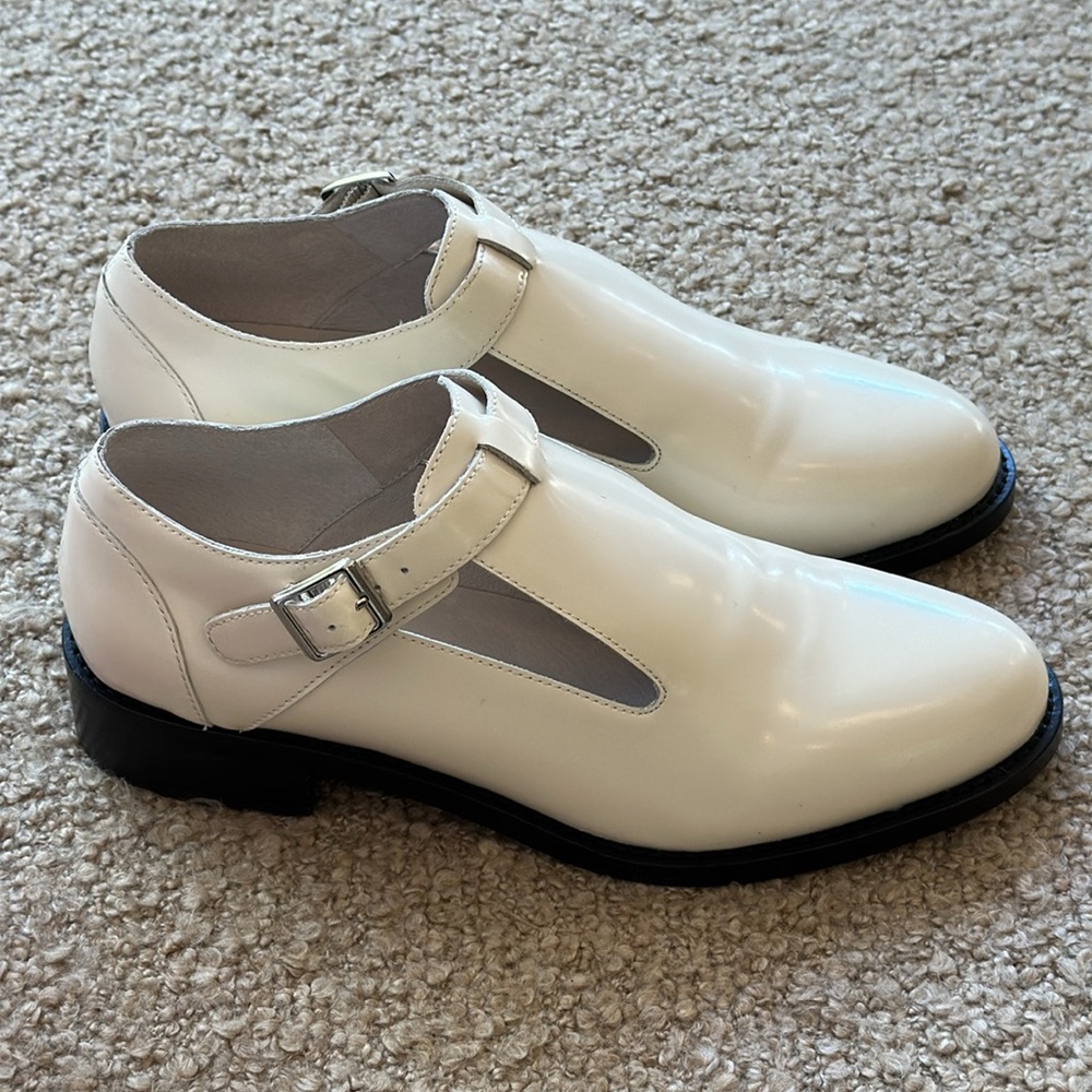 *NEW IN BOX* INTENTIONALLY BLANK frankie mary jane in cream leather SIZE 8